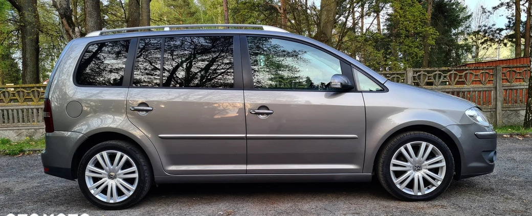 Volkswagen Touran cena 24900 przebieg: 230000, rok produkcji 2008 z Kąty Wrocławskie małe 326